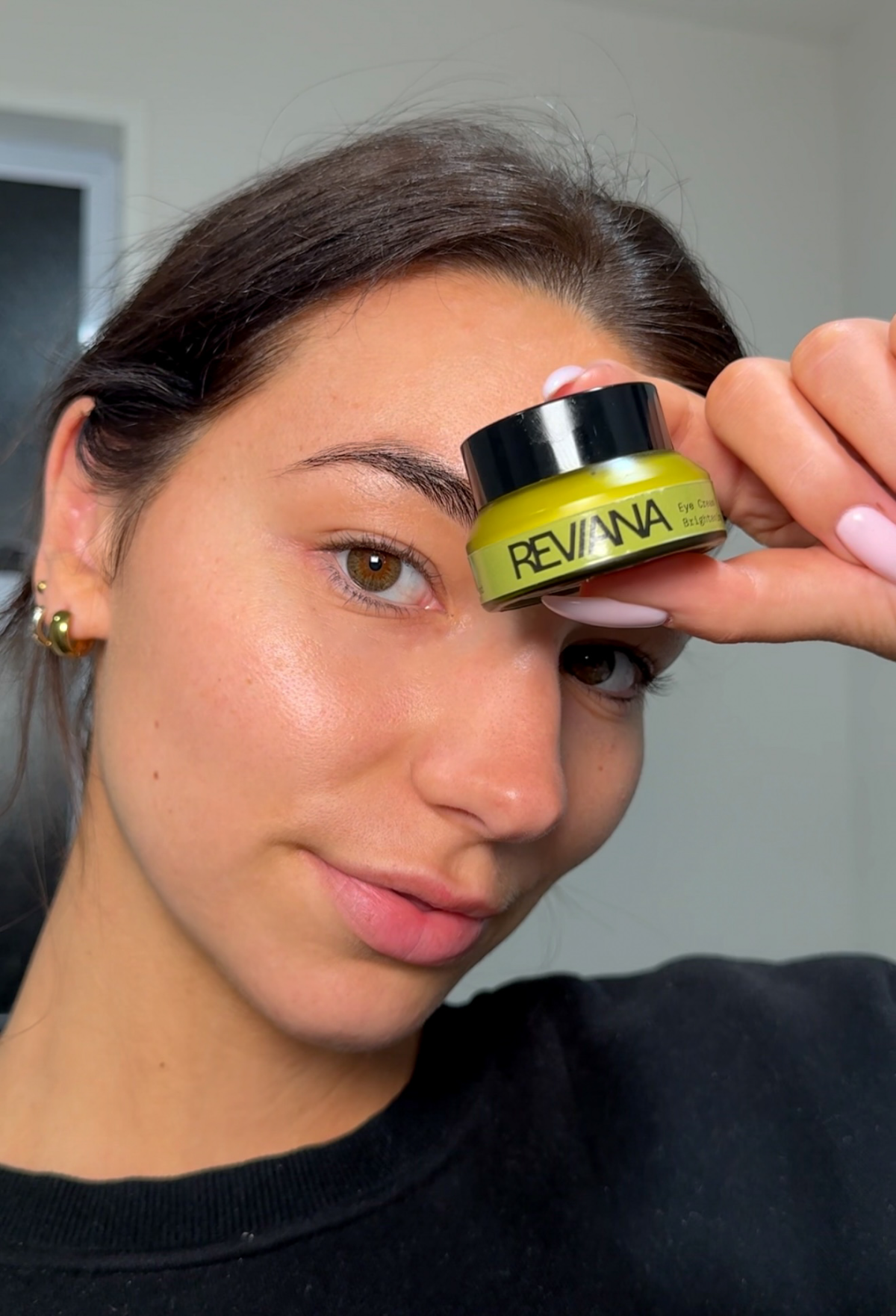 Reviana Eye Cream applied